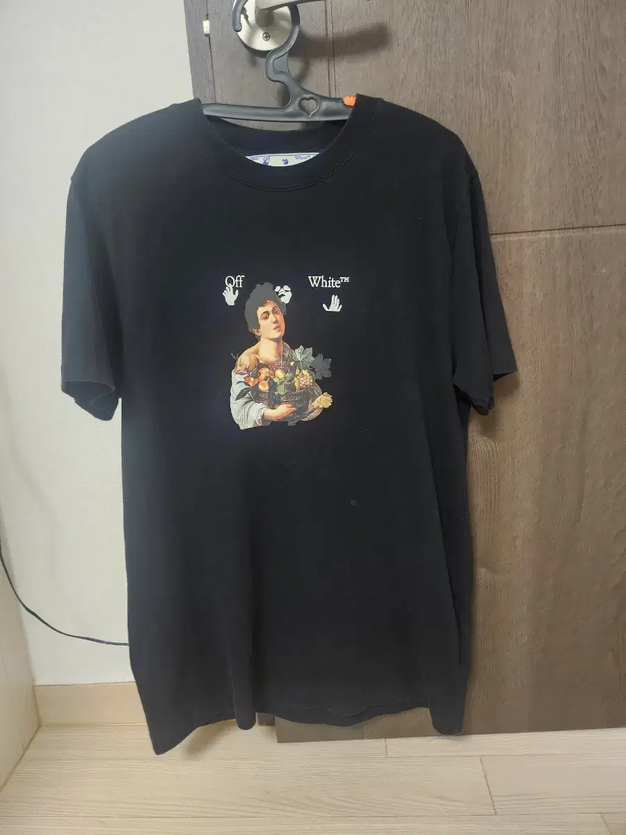 Off-White Caravaggio Short Sleeve Tee (M100)