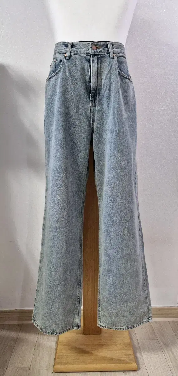 Men's wide-leg denim pants