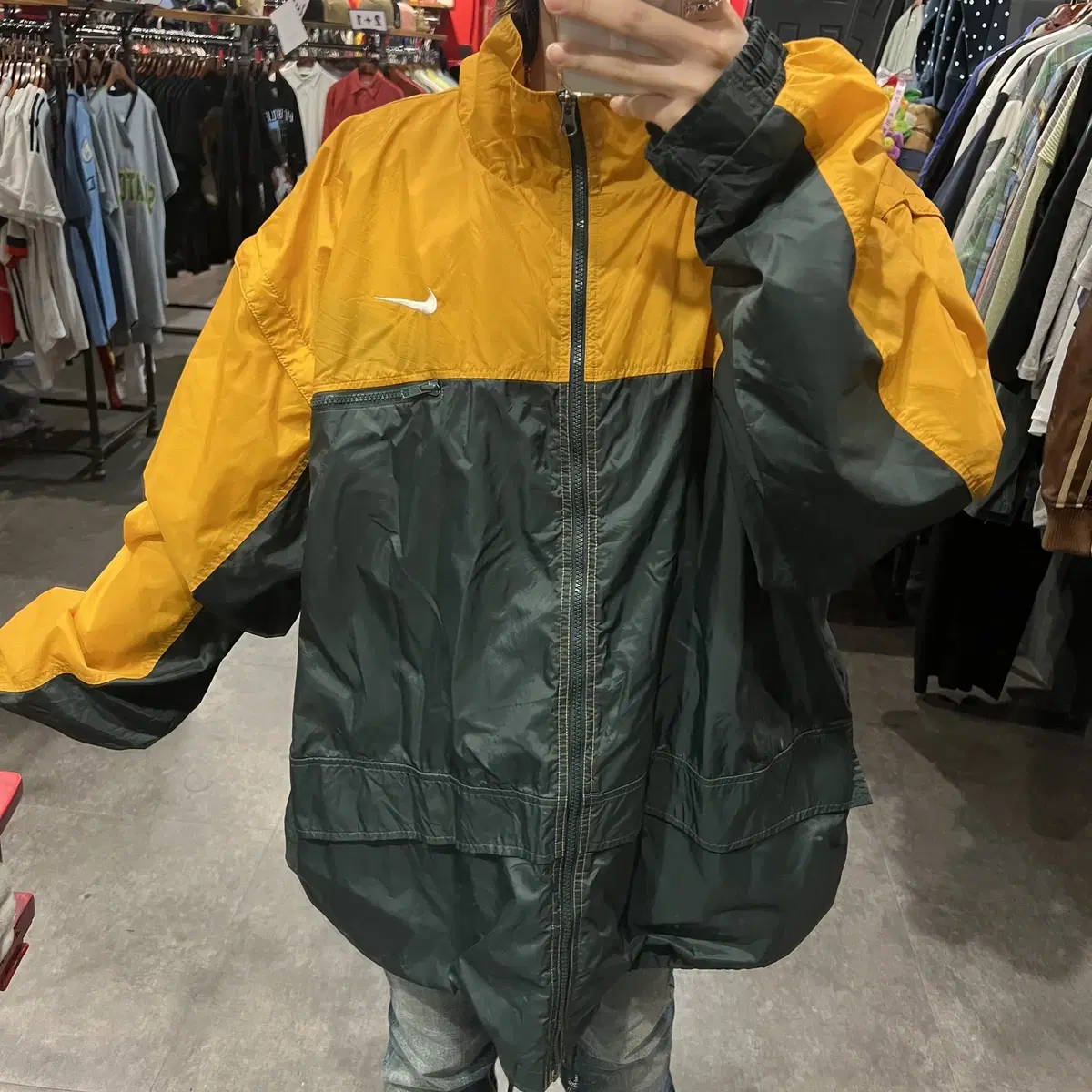 (END) NIKE Nike Old School Windbreaker Jacket Yel XL