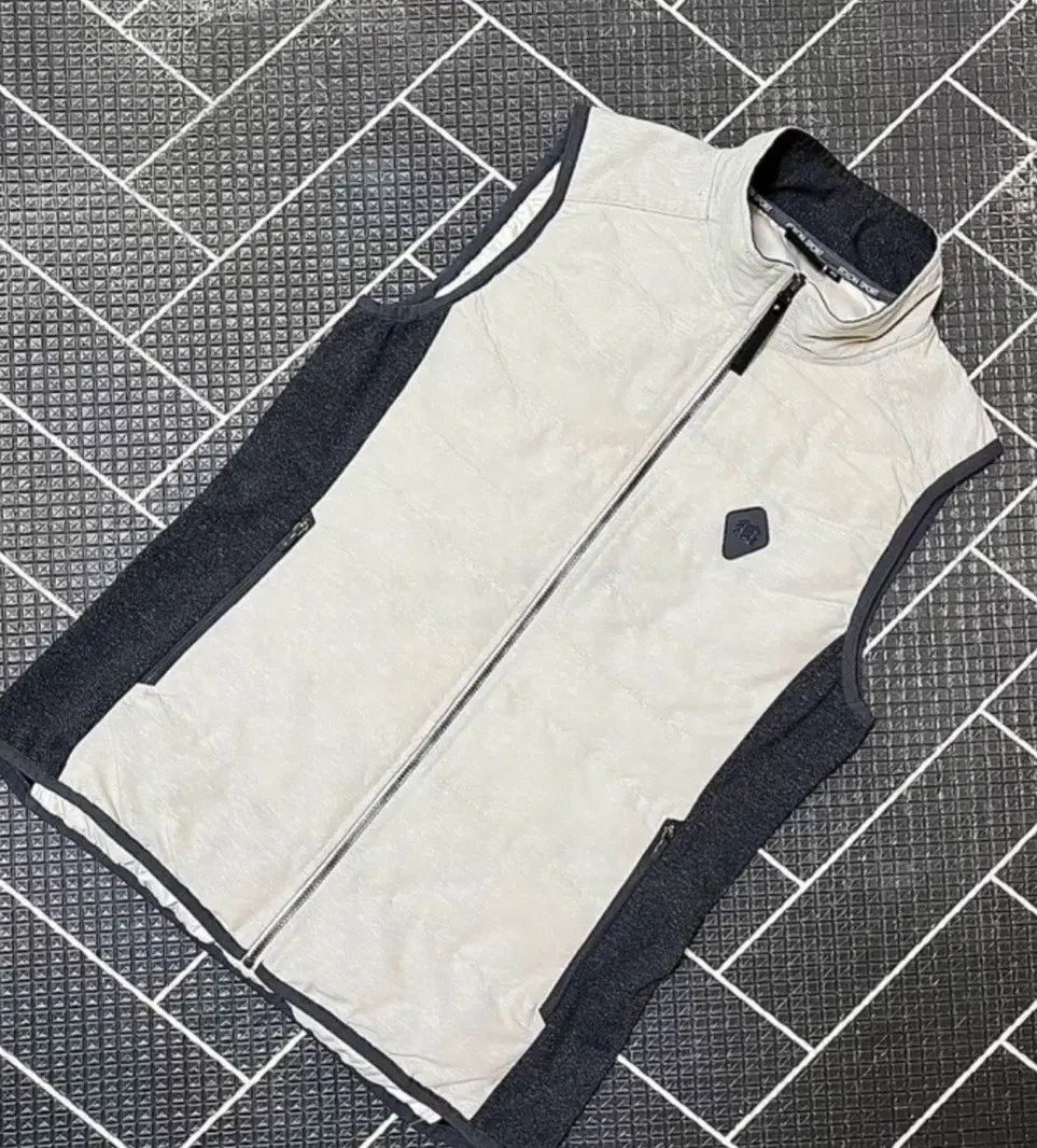 Kolon Quilted Vest