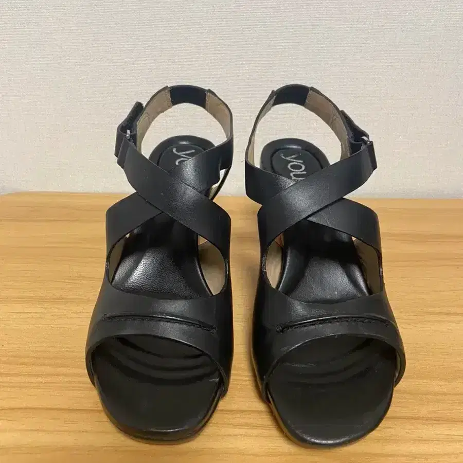 (새상품)crocs 크록스 웨지힐 샌들 245