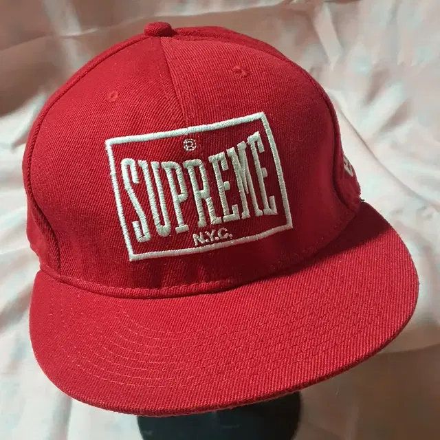 뉴에라 슈프림 NYC  캡 NEWERA SUPREME 58.7