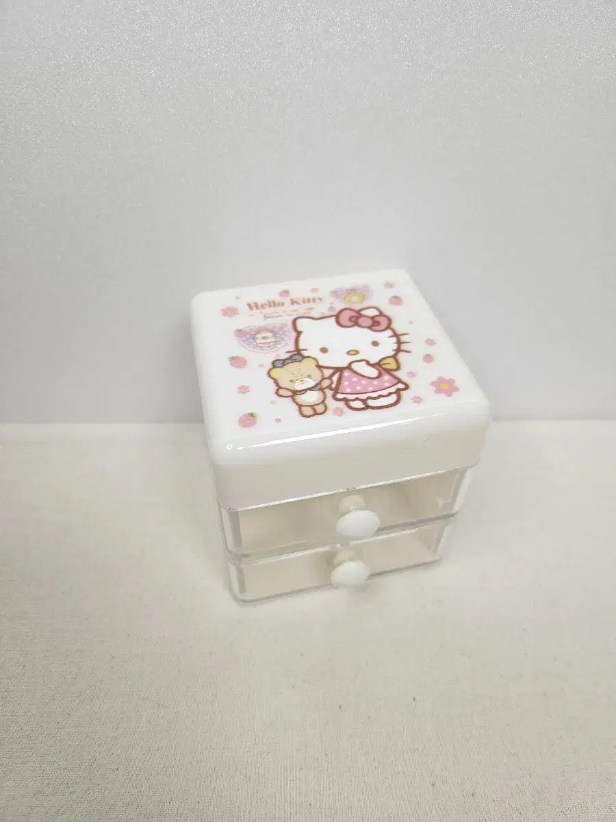 Hello Kitty 3-Tier Mini Storage Box