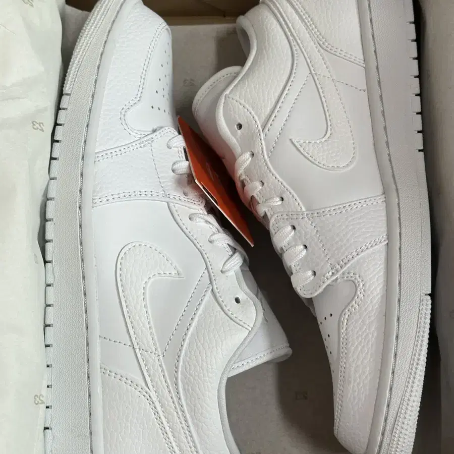 조던 1 로우 올백 jordan 1 low triple white