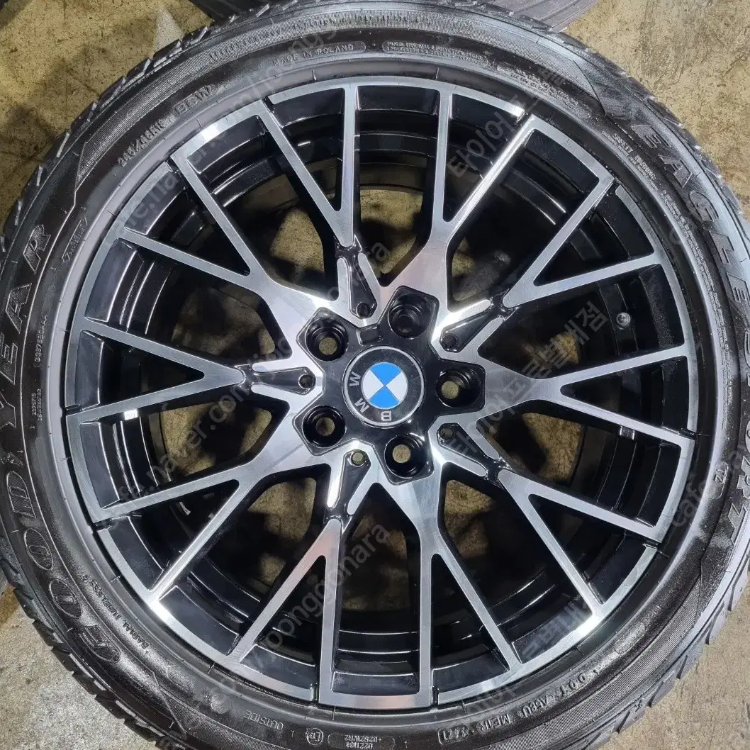 BMW F10 5시리즈 18인치 휠+타이어 셋트팝니다 2454518