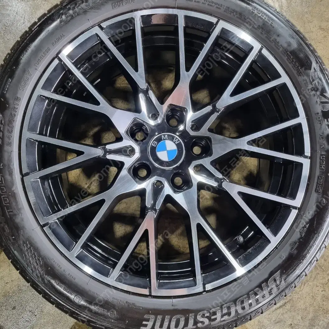 BMW F10 5시리즈 18인치 휠+타이어 셋트팝니다 2454518