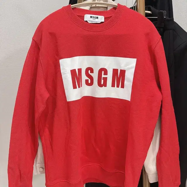 새상품급)) MSGM 로고 맨투맨 티셔츠 M 사이즈