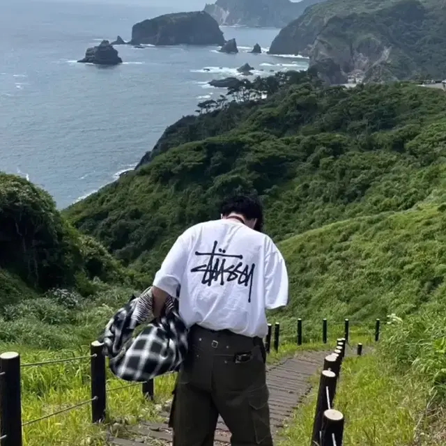 (시즌off특가) 남녀공용 스튜시 기본 베이직 커플 반팔티 오버핏 흰/검