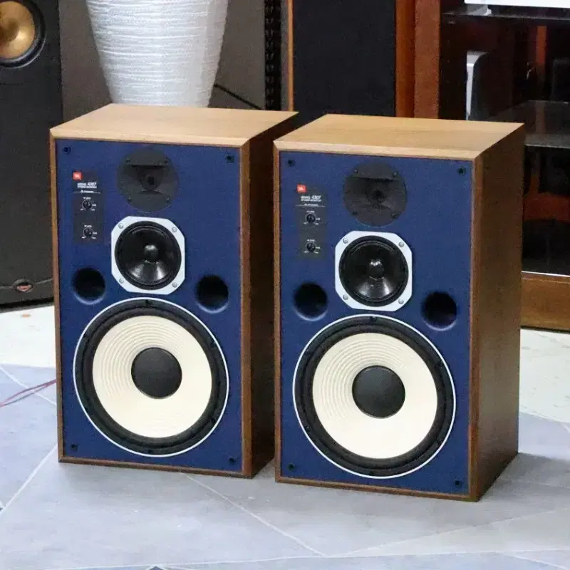 JBL 4307 모니터 스피커 청색