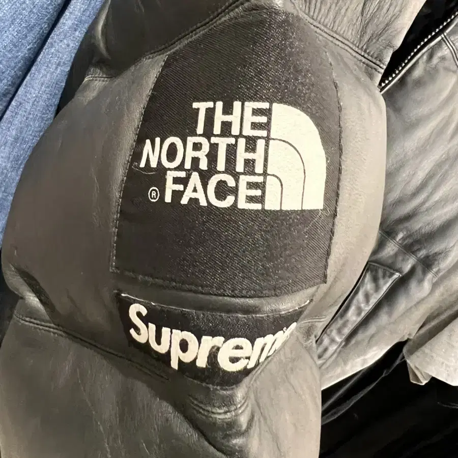 Supreme x Northface 가죽패딩