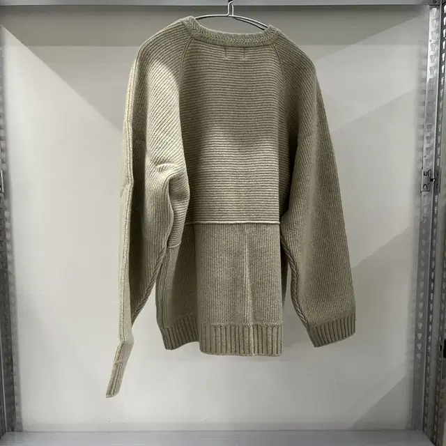 유스 - Structured Sweatshirt (Beige)