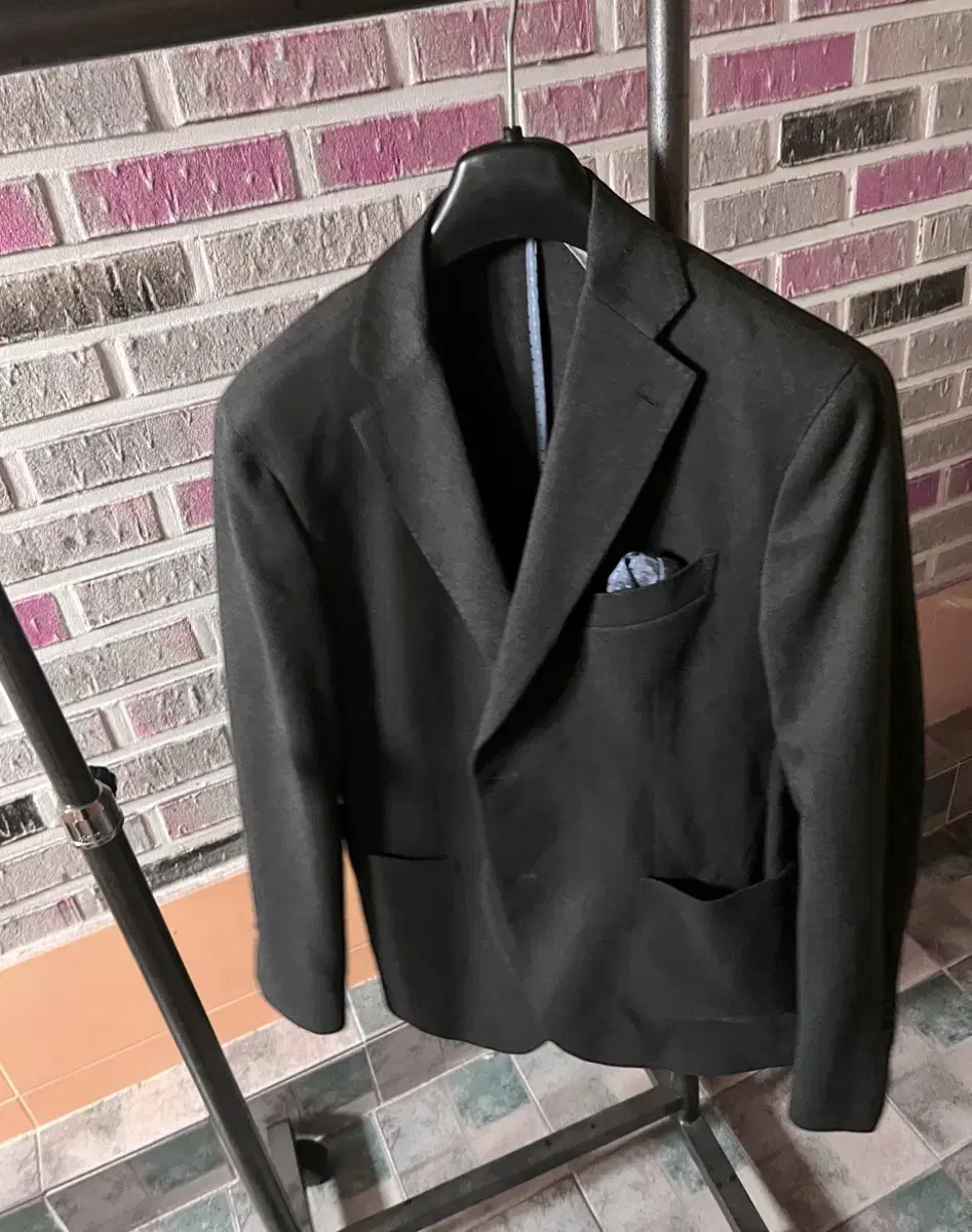 80% Off Men's Suits L XL 100 105 Italian Suits Men's Blazer