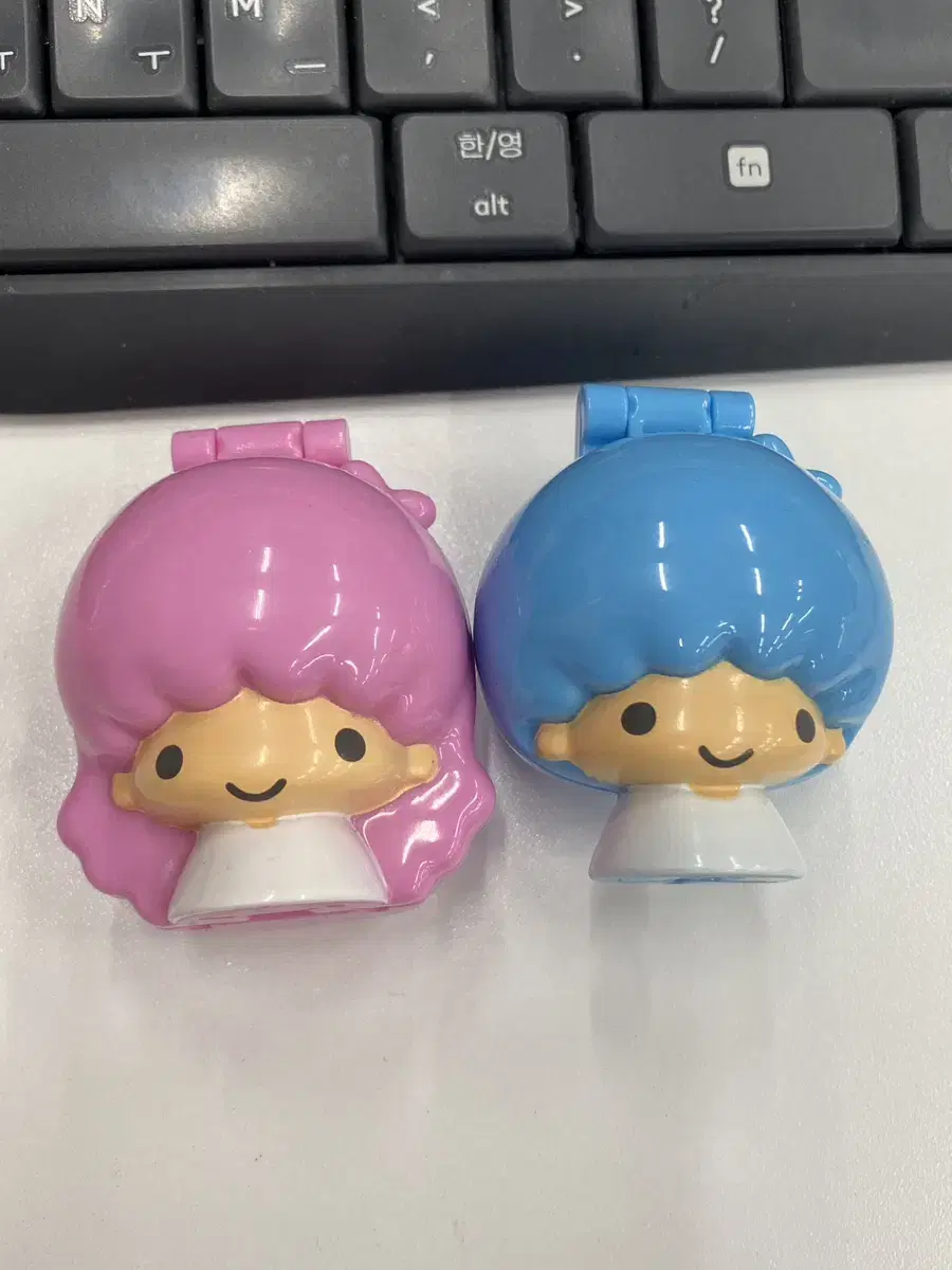 Kikirara Little Twin Star Figurine Toothbrush Holder Sells