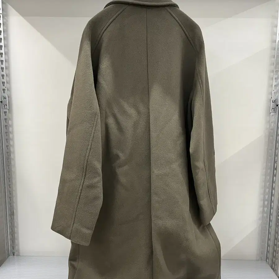 유스 - Chesterfield Coat (Khaki)