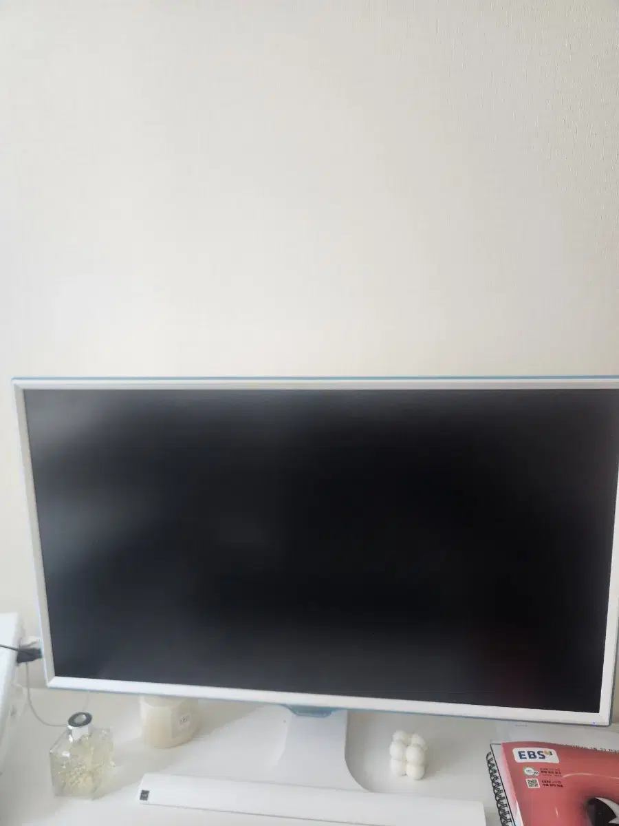 LS27E360FSA/CR Samsung 27 inch monitor for sale.