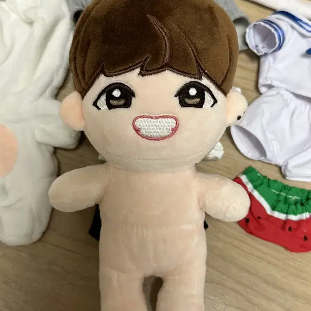 방탄소년단 뷔 인형