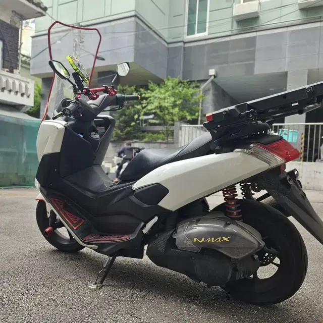 ABS NMAX125 20년식 롱스크린 파츠튜닝 팝니다