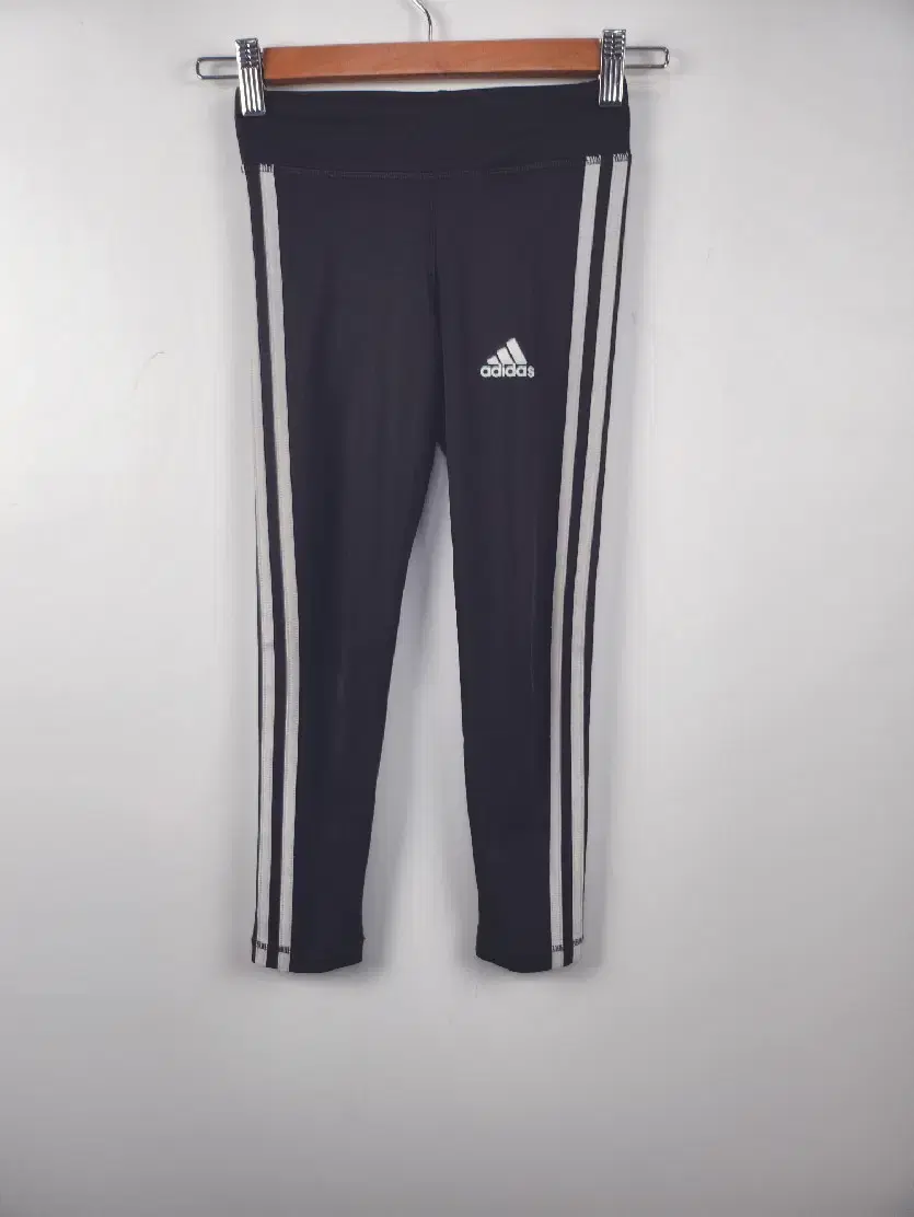 아디다스(ADIDAS) 블랙 베이직 레깅스