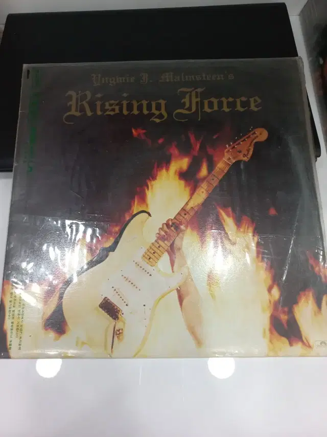 팝 lp 윙위맘스틴 yngwie malmsteen