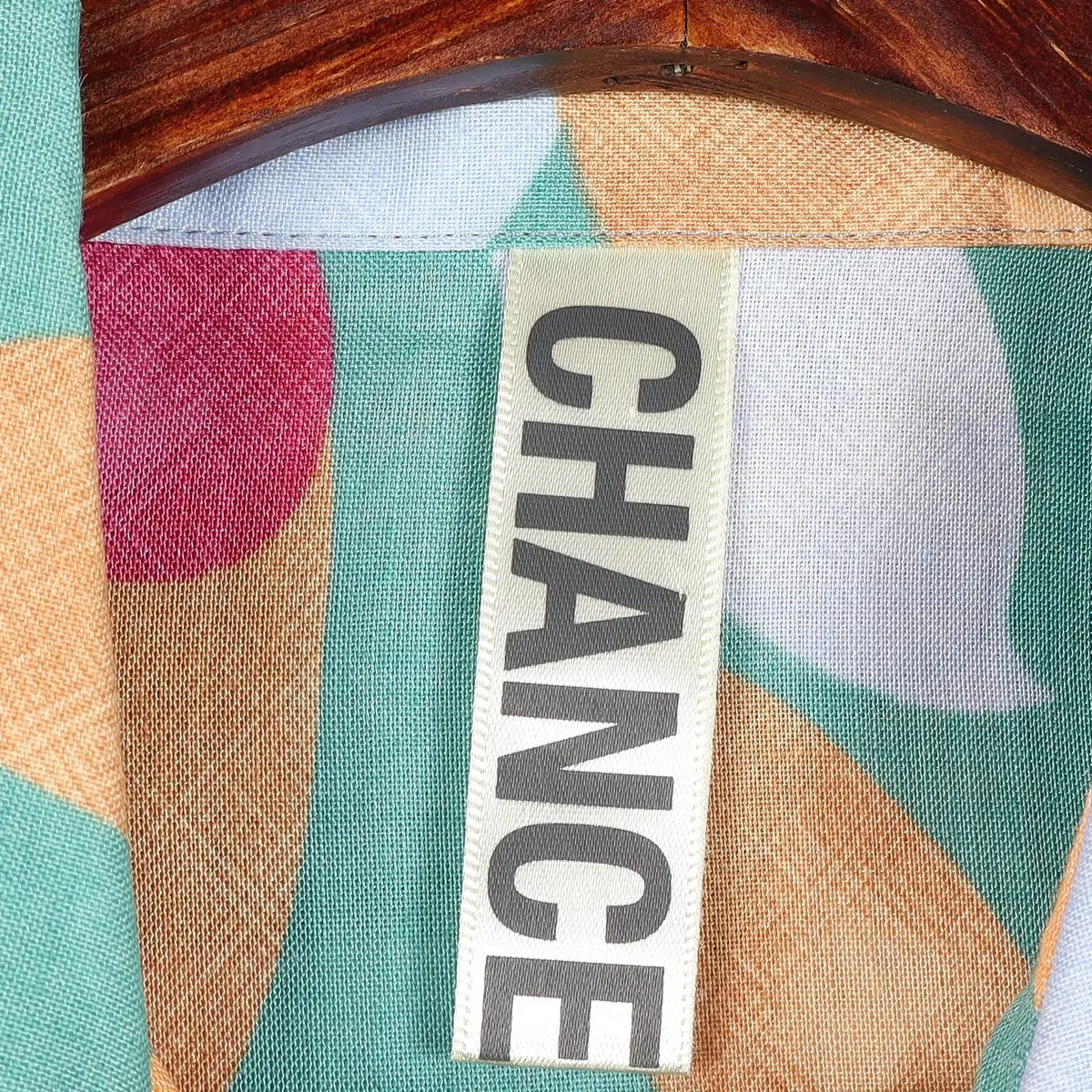 챈스챈스(CHANCECHANCE) 린넨 반팔 셔츠 / F