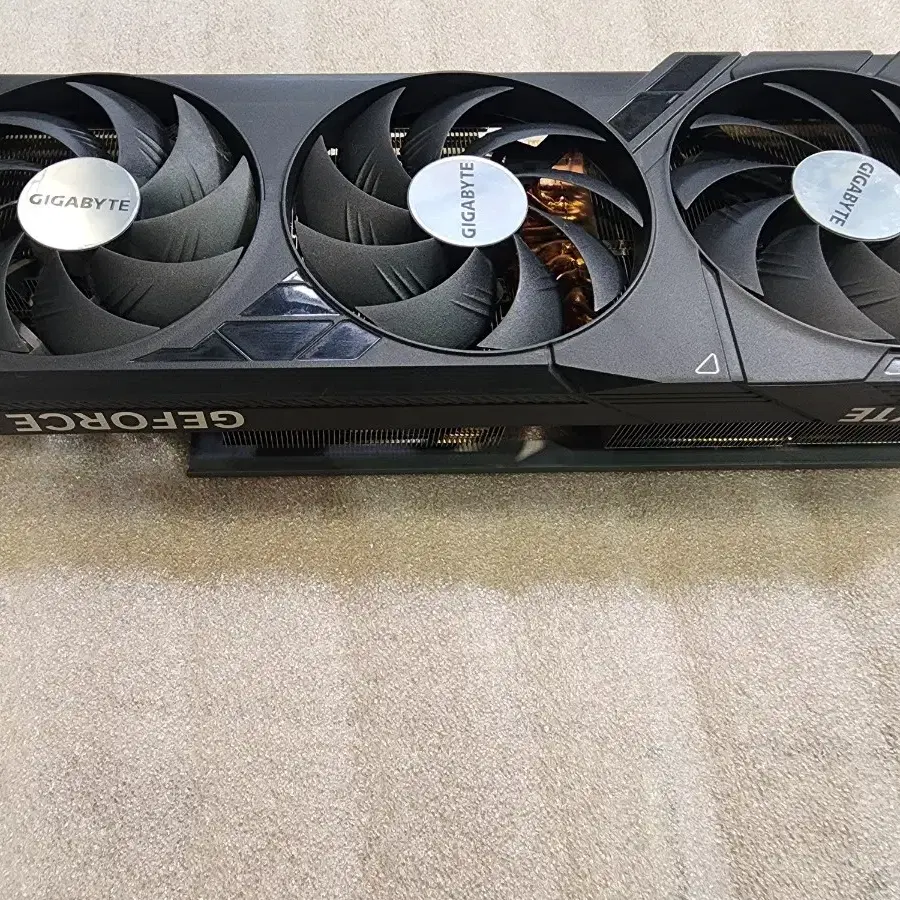 기가바이트 RTX4090 WINDFORCE V2 24G