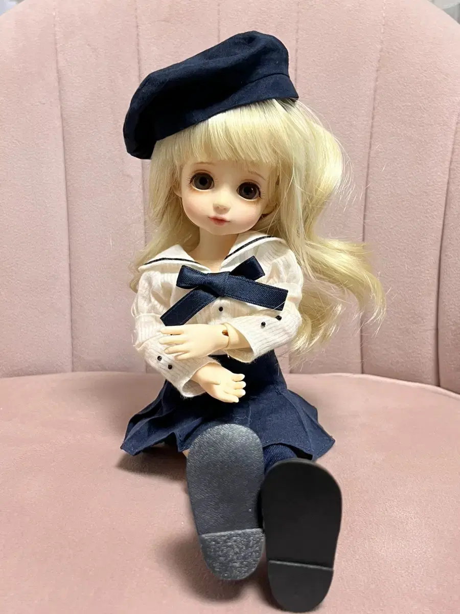 Acorns Sphere Articulated Doll