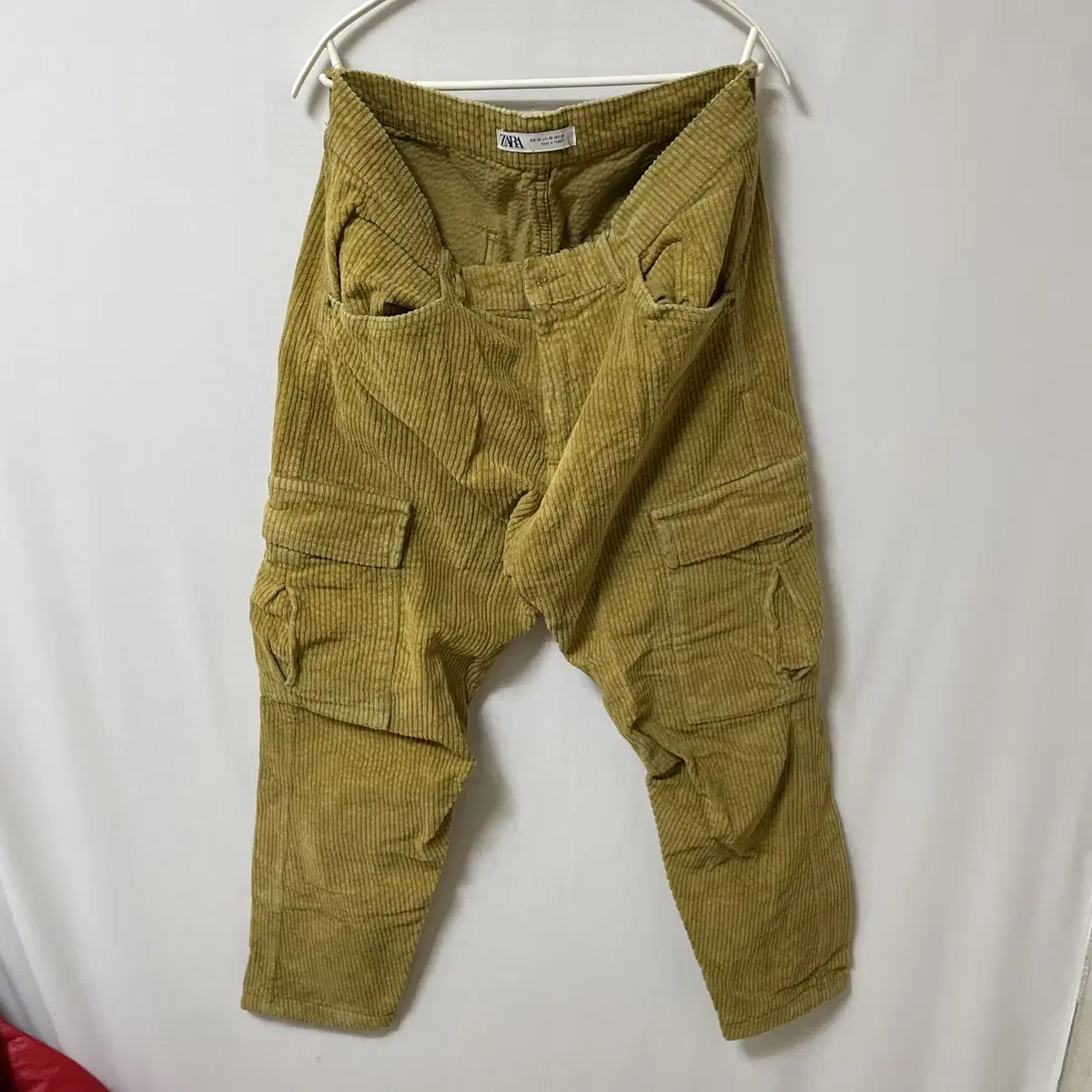 [ 32 ] Zara Men's Regular Corduroy Cargo Pants