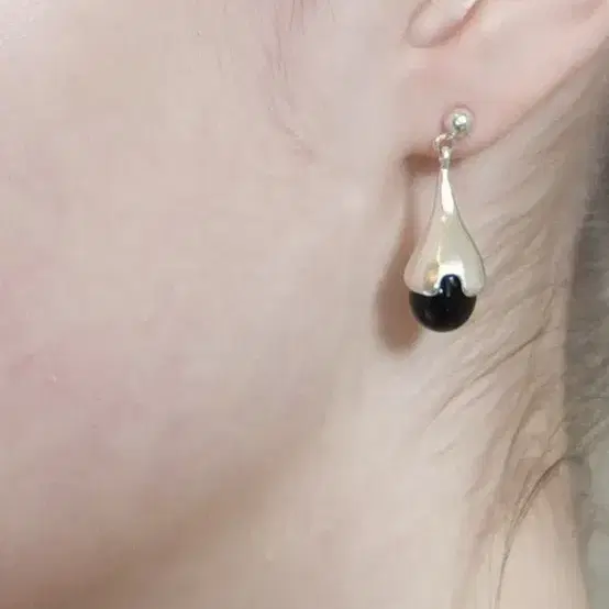 fotl (투명한색 / 검정아님 ) light earring