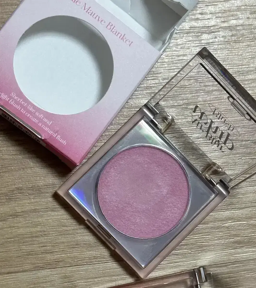 CLIO Air Whip Blusher 13 Pale Mauve Blanket