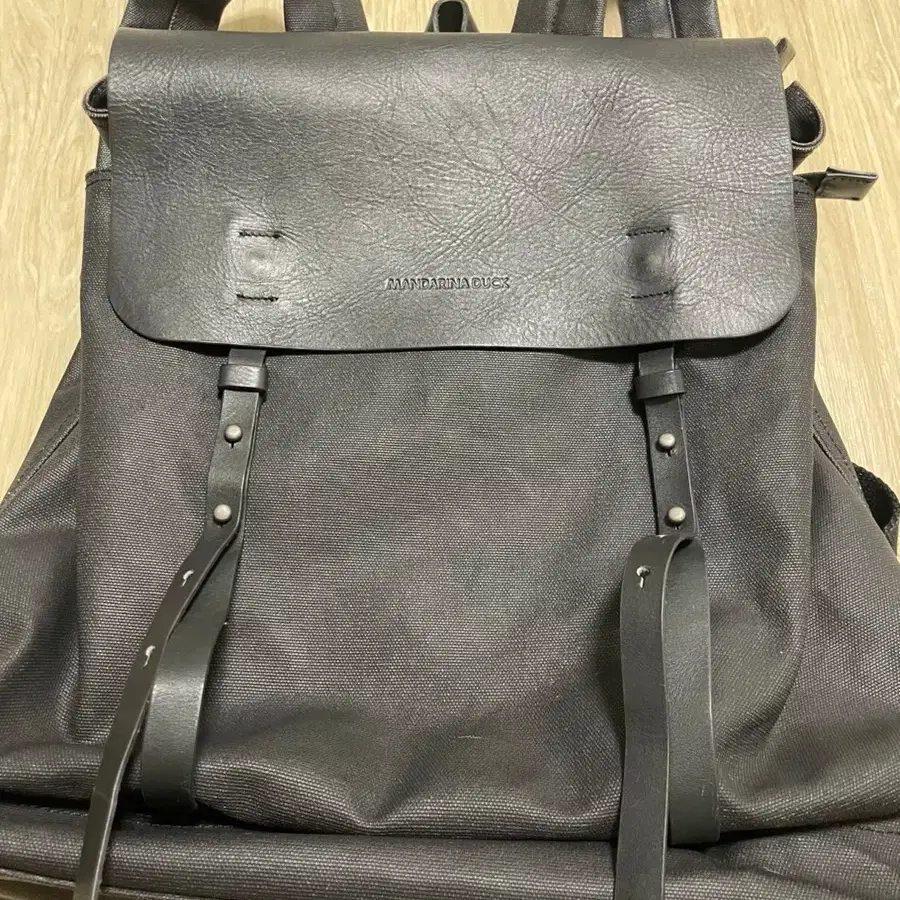 MANDARINA DUCK 만다리나덕 Mandarin Duck Mailman Backpack Black
