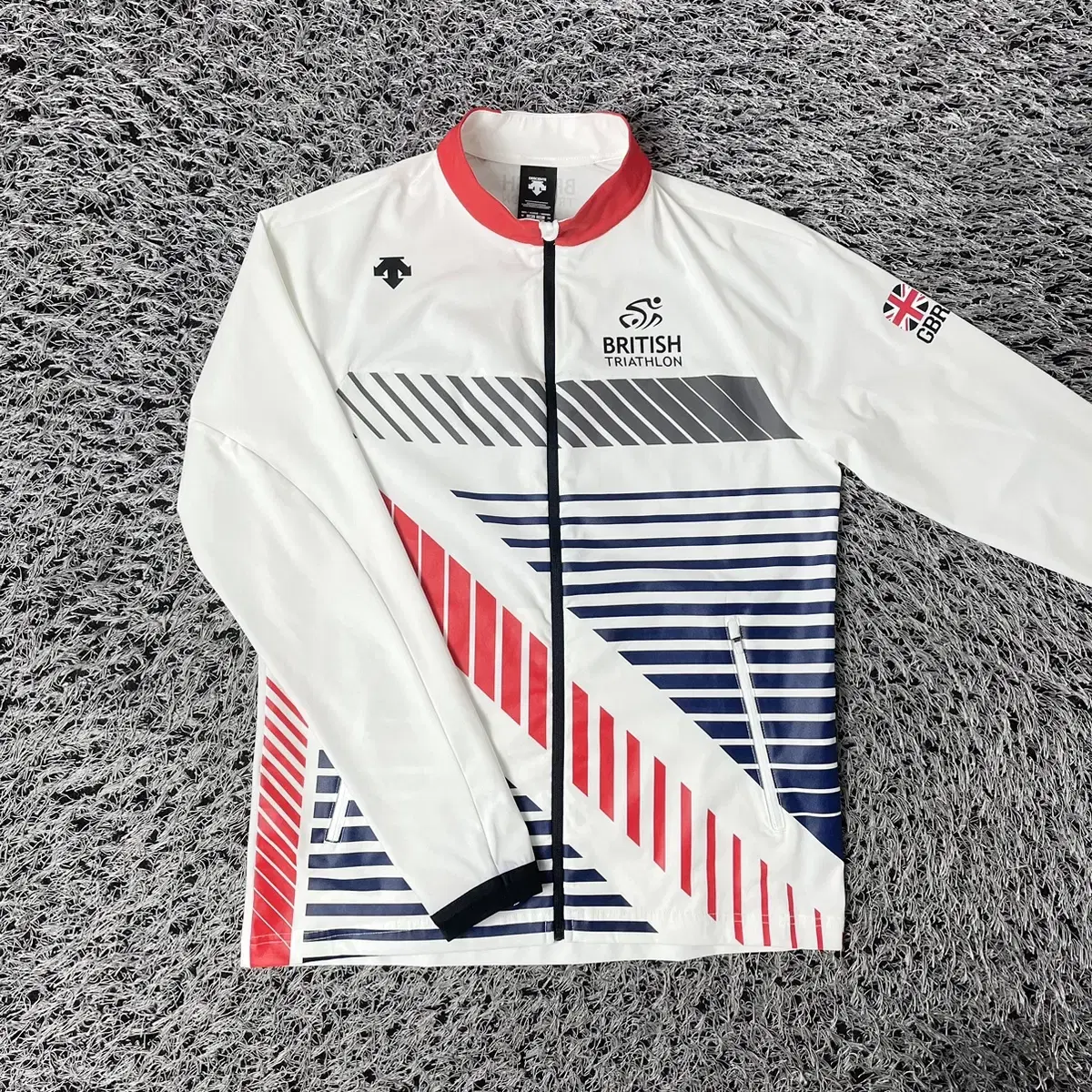 DESCENTE Descente Lightweight Wind Jacket