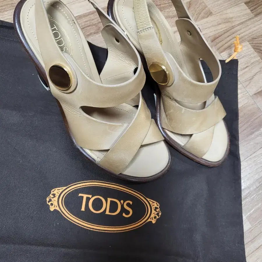 TOD'S (토즈 샌들) 정품