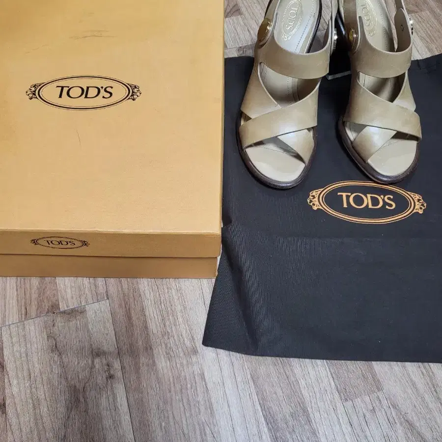 TOD'S (토즈 샌들) 정품