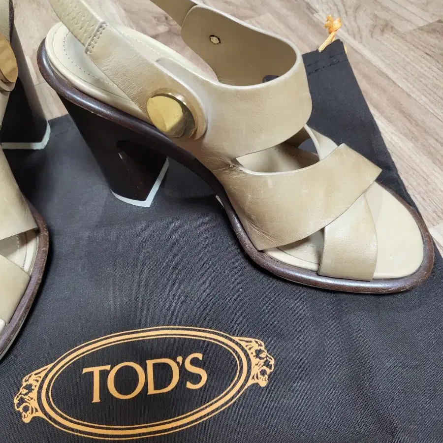 TOD'S (토즈 샌들) 정품