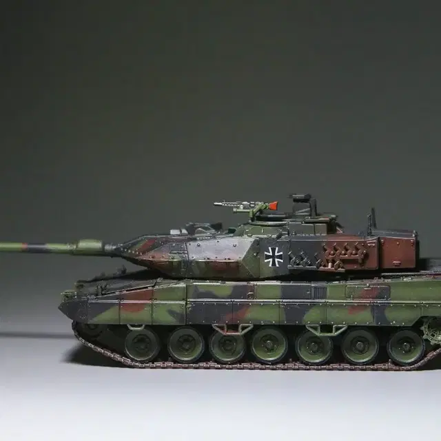 1/72 독일육군 레오파드2A6 전차 다이캐스트 모형