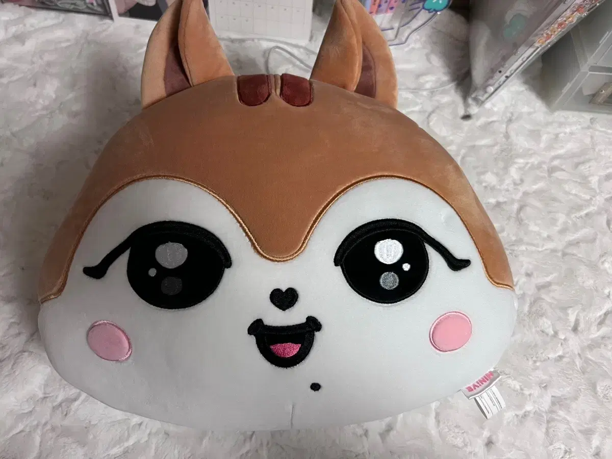 ive minive moon face cushion sell wts lowest price official goods