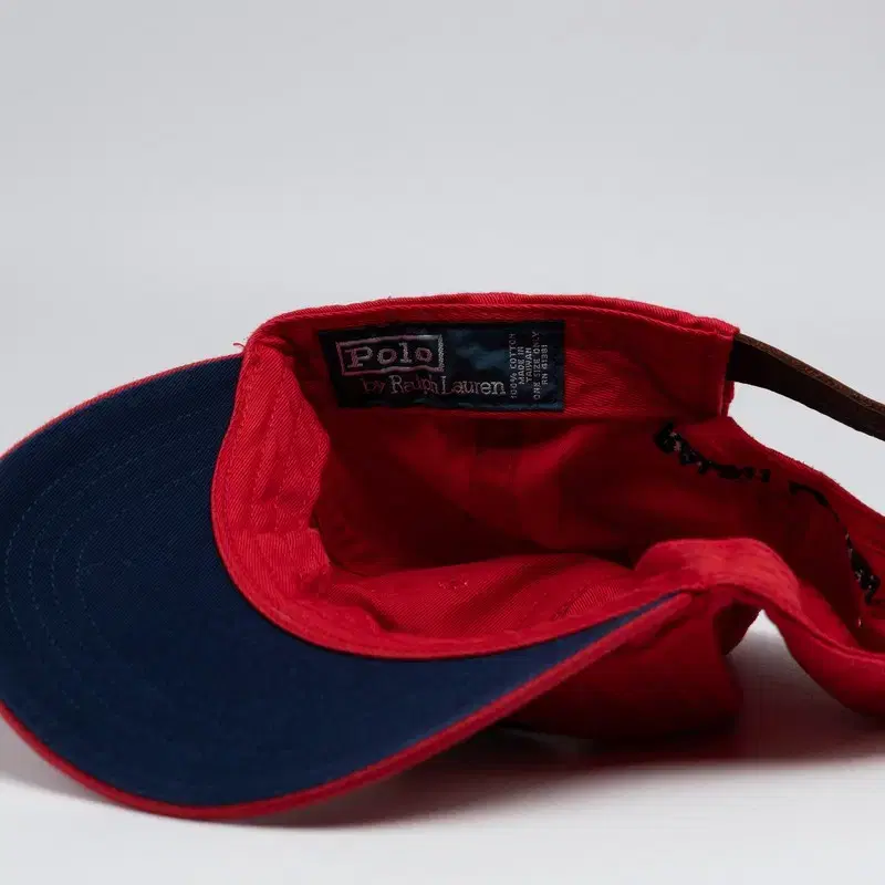 POLO RALPH LAUREN BLACK LOGO RED HAT