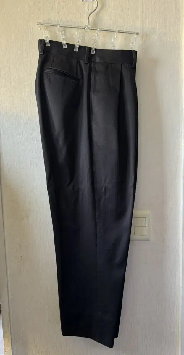 [46] 니트서울 Turpan Satin Wide pants