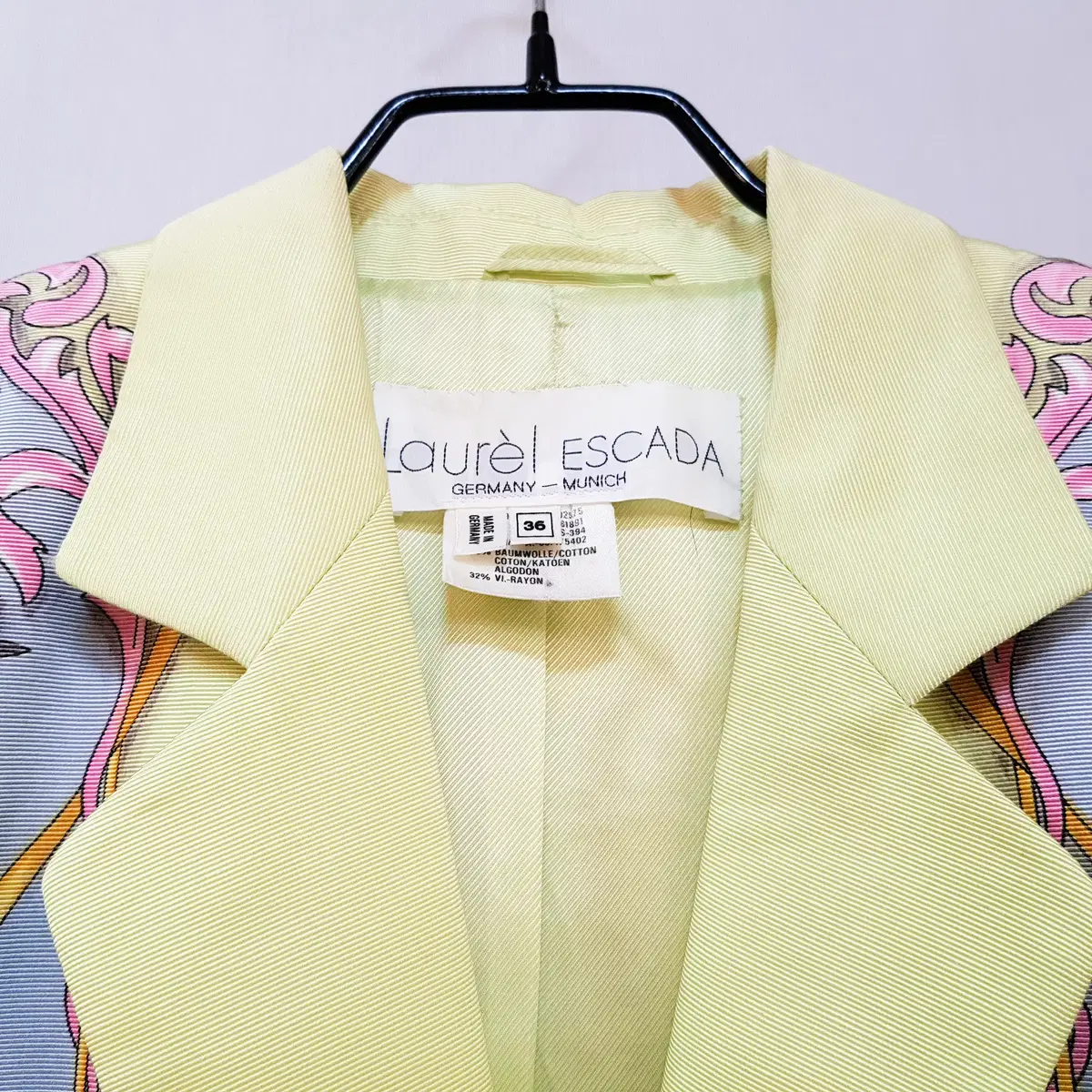 ESCADA 에스까다 GERMANY 바로크패턴 금장 레트로 자켓 C420