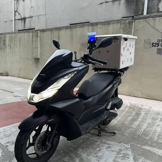 PCX125 22년식 배달대행 풀셋팅 차량 판매합니다.