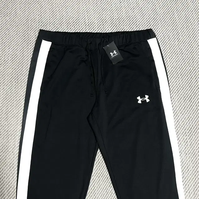 [ XXL ] Underarmour 언더아머 새제품 사이드라인 트랙팬츠