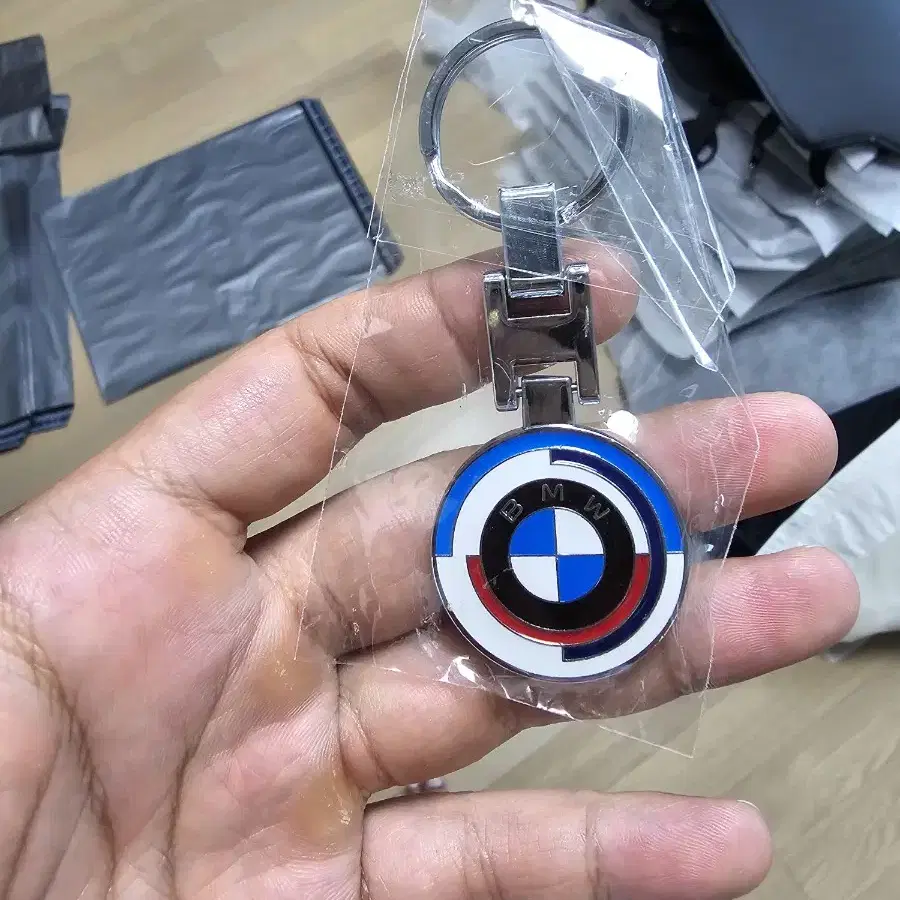 bmw키링 50주년 팝니다