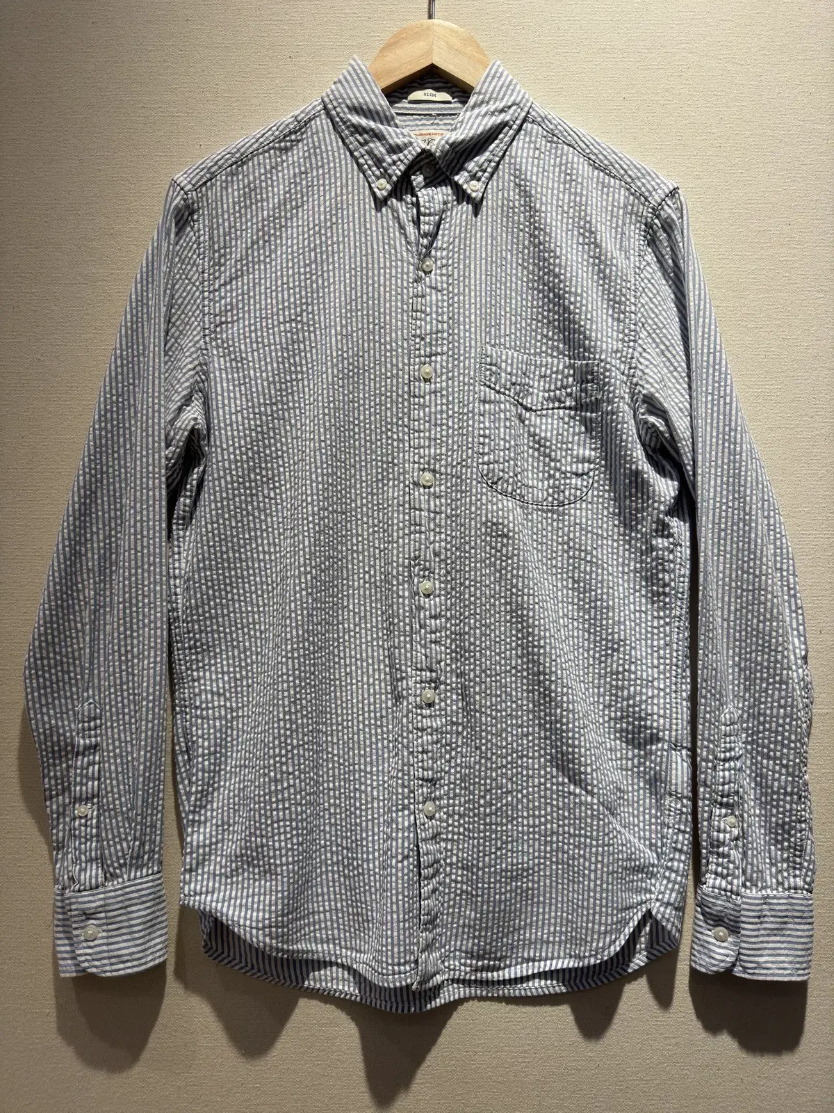 J. CREW Jake LEW Seersucker button-down shirt