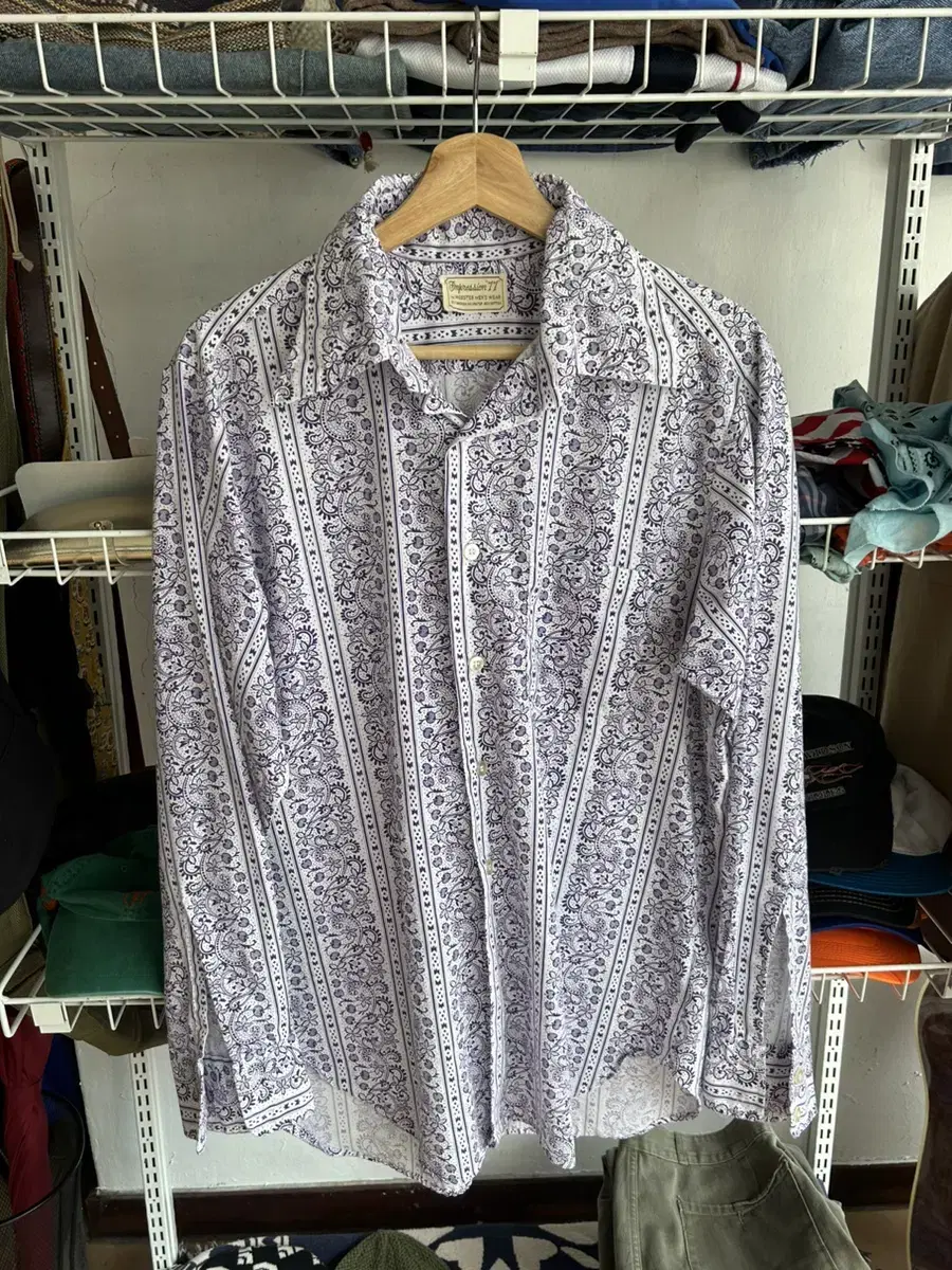 Vintage flower pattern shirt