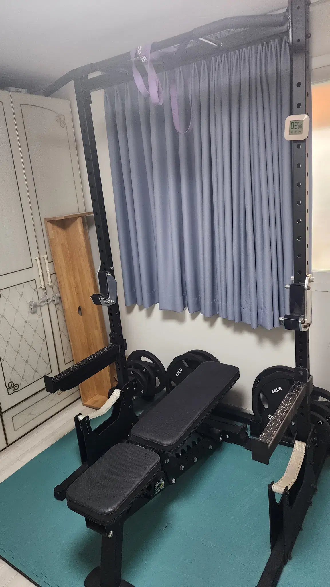 Sell home gyms in bulk (benches, racks, barbells, discs)