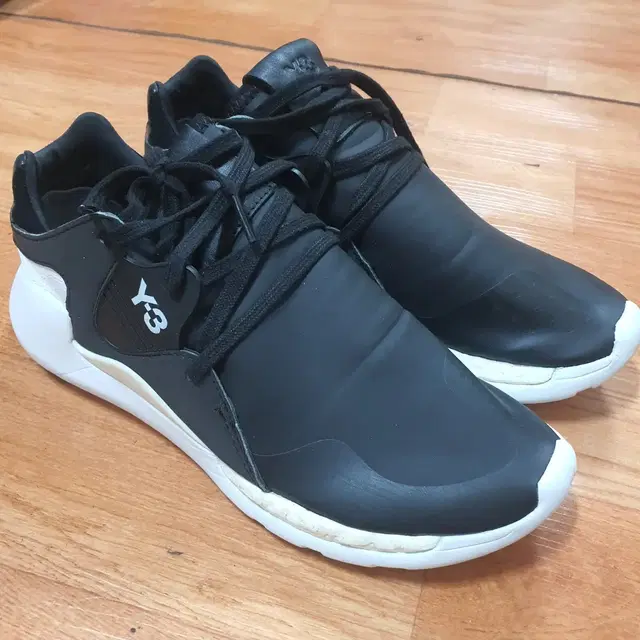 요지야마모토 Y-3 255 40