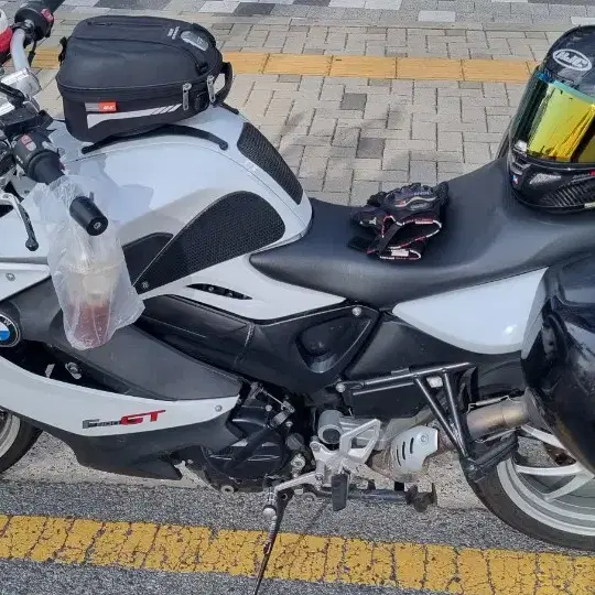 f800gt 14년식 흰색 대차 가능