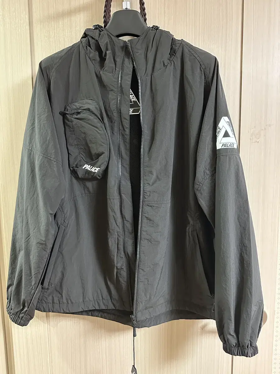 Pallas / Hooded Sheller Jacket New