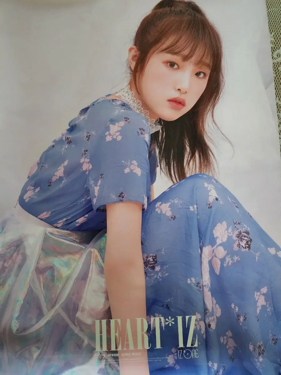 Violeta Poster, IZ*ONE's youngest employee