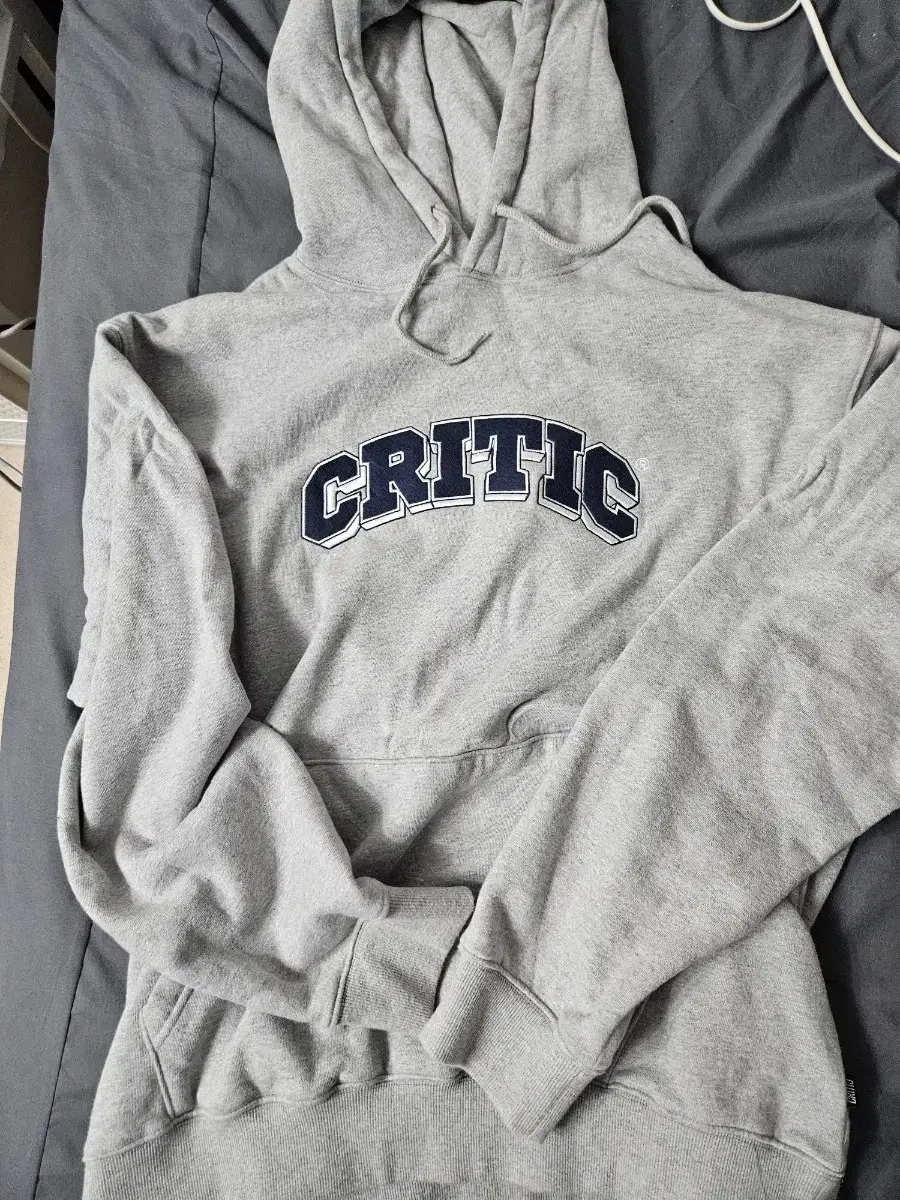 Critical Hoodie XXL